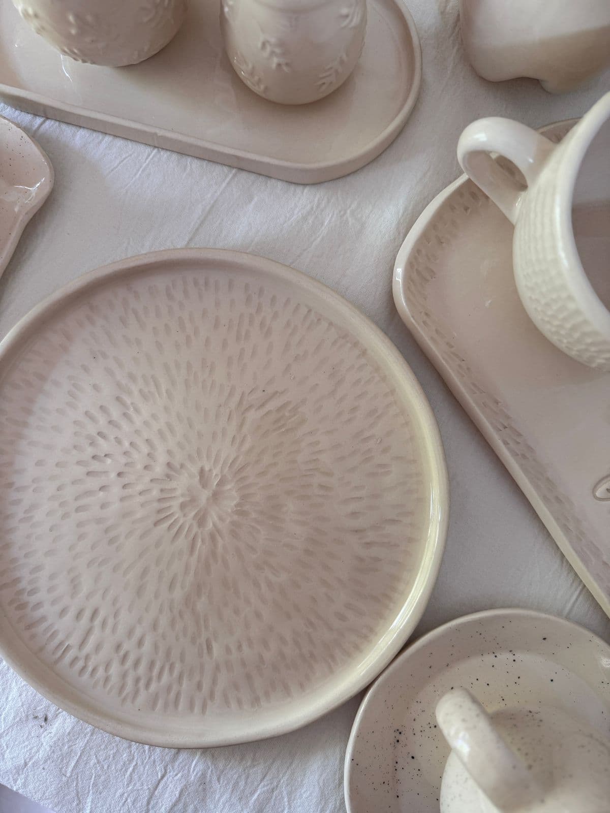 Vajilla de cerámica artesanal por mayor para locales de decoración